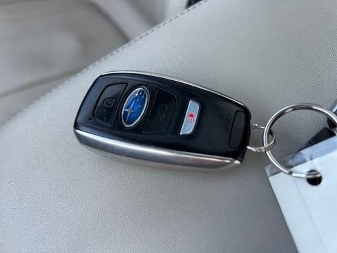 Used 2019 Subaru Ascent Limited image 33