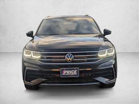 Used 2022 Volkswagen Tiguan SEL R-Line image 2