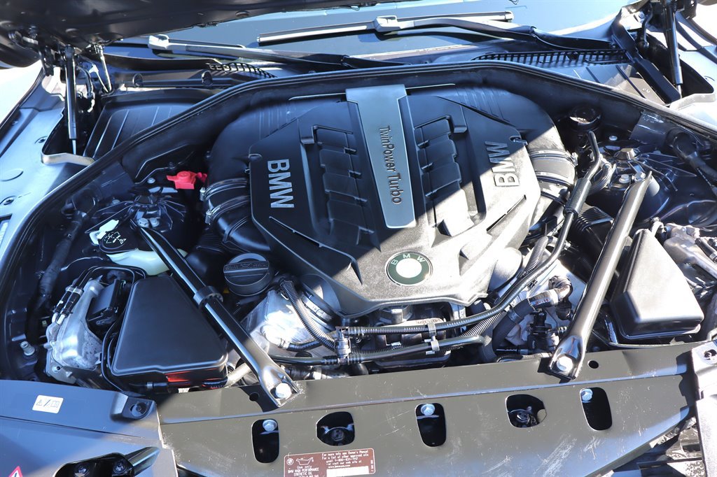 Used 2013 BMW 750Li RWD image 48