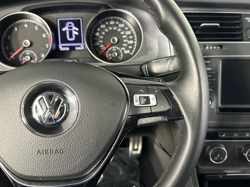 Used 2017 Volkswagen Golf Alltrack SE image 43