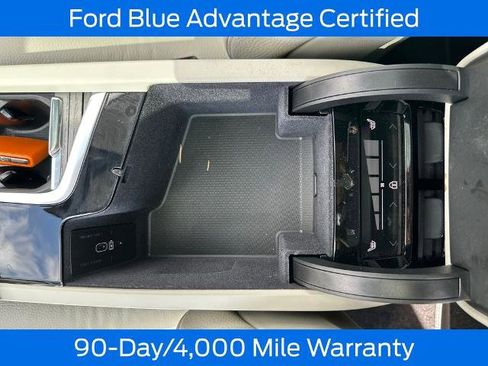 Used 2025 Volvo XC90 T8 Plus w/ Protection Package Premier AWD/4WD image 17