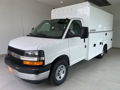 New 2026 Chevrolet Express 3500 w/ Power Convenience Package RWD image 1