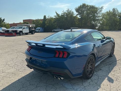 Used 2024 Ford Mustang GT Premium w/ GT Performance Package RWD image 5