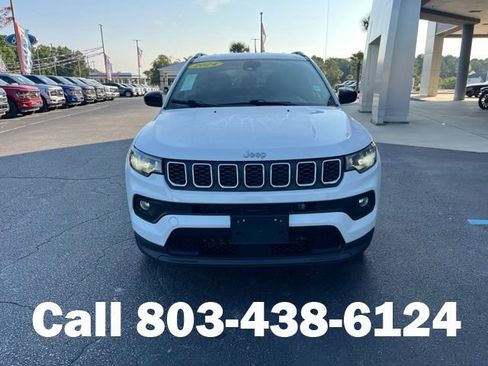 Used 2024 Jeep Compass Latitude AWD/4WD image 37