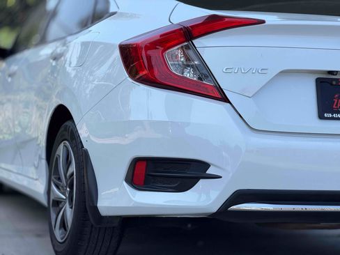 Used 2019 Honda Civic LX image 8
