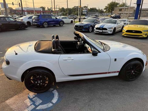 Used 2014 MAZDA MX-5 Miata Club RWD image 4