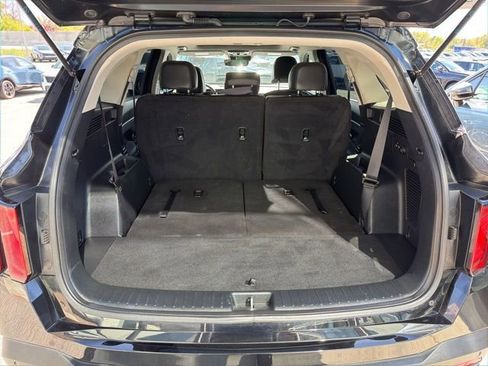 Certified 2025 Kia Sorento S w/ Panoramic Sunroof Package AWD/4WD image 29