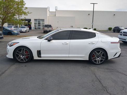 Used 2022 Kia Stinger GT2 RWD image 9