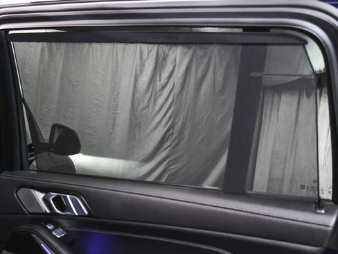 Used 2023 BMW X7 xDrive40i w/ Executive Package image 16