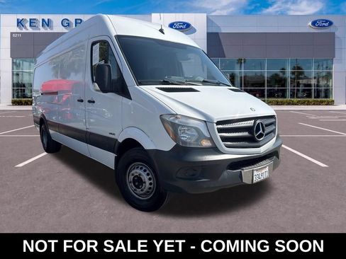Used 2014 Mercedes-Benz Sprinter 3500 image 1