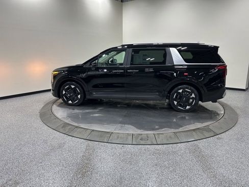 New 2026 Kia Carnival EX image 8