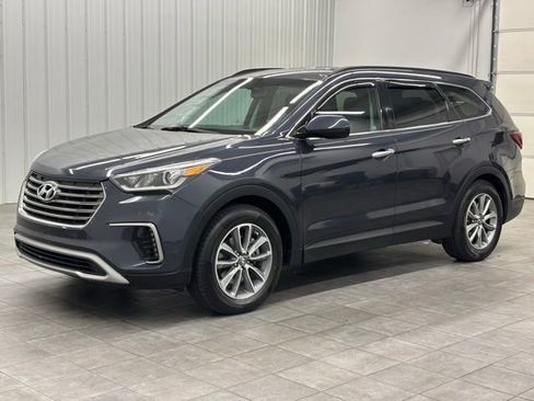 Used 2017 Hyundai Santa Fe SE FWD image 5