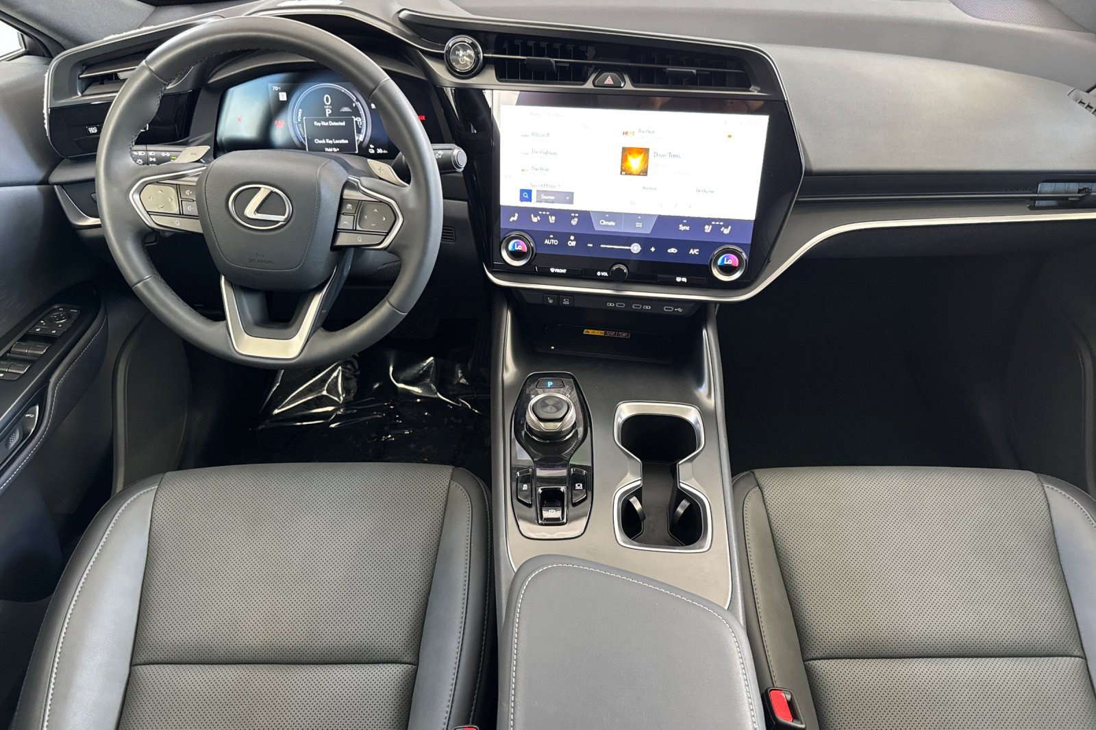 Used 2024 Lexus RZ 300e Premium w/ Technology Package FWD image 17