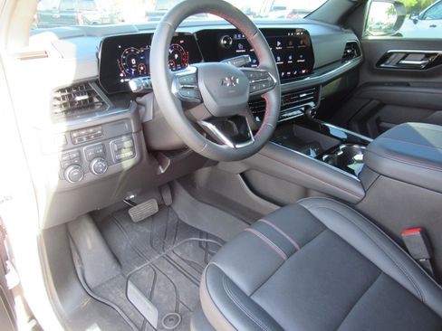 Used 2025 Chevrolet Tahoe RST w/ Comfort Package image 17