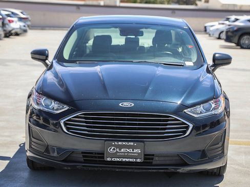 Used 2020 Ford Fusion SE FWD image 2