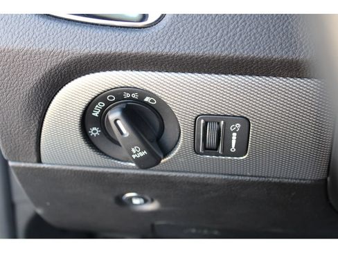 Used 2018 Dodge Durango GT w/ Technology Group AWD/4WD image 41