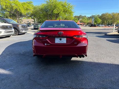 Used 2022 Toyota Camry SE image 6