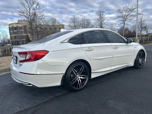 Used 2022 Honda Accord Touring image 9