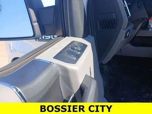 Used 2015 Ford F150 XLT w/ Equipment Group 301A Mid image 22