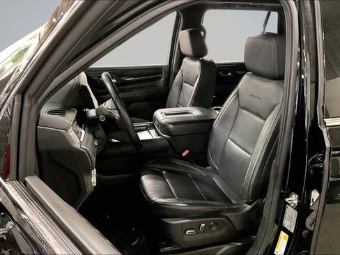 Used 2023 GMC Yukon Denali image 25