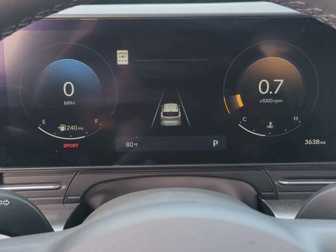 Certified 2025 Hyundai Kona SEL image 31