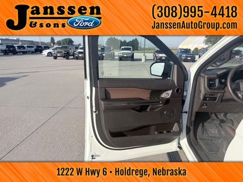 Used 2023 Ford Expedition King Ranch AWD/4WD image 9