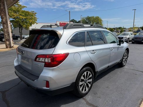 Used 2017 Subaru Outback 3.6R Limited AWD/4WD image 7