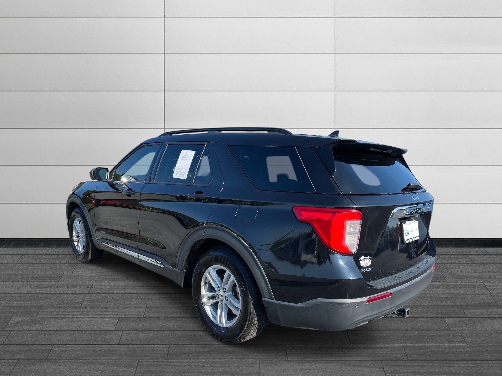 Used 2021 Ford Explorer XLT RWD image 5