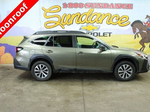 Used 2023 Subaru Outback Touring image 1