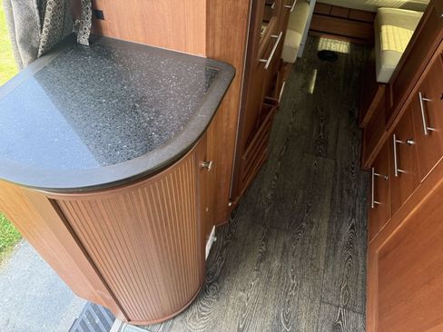 Used 2017 Mercedes-Benz Sprinter 3500 image 37