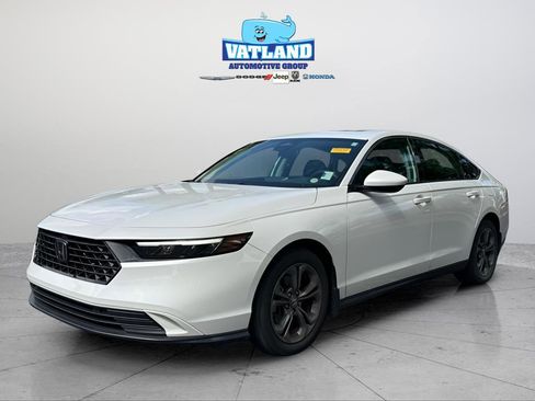 Used 2023 Honda Accord EX image 32