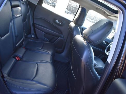 Used 2018 Jeep Compass Limited w/ Navigation Group image 18