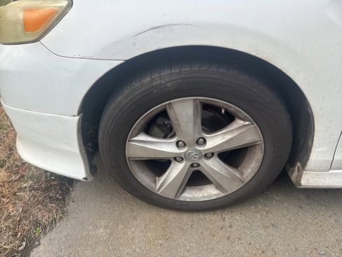 Used 2011 Toyota Camry SE image 7