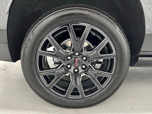 Used 2025 GMC Yukon XL Denali w/ Sun & Power Step Package image 63