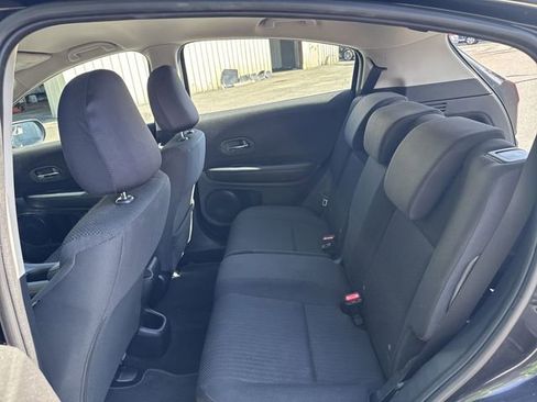 Used 2018 Honda HR-V LX image 13