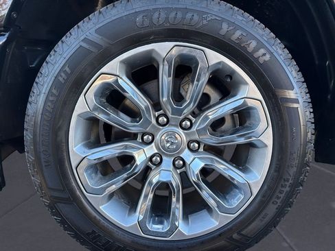 Used 2023 RAM 1500 Laramie image 9