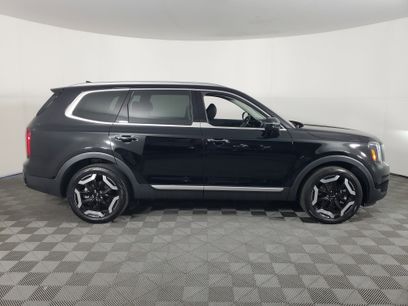 Used 2023 Kia Telluride S w/ S Sunroof Package