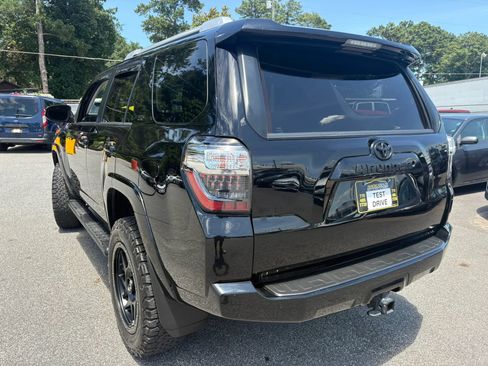 Used 2018 Toyota 4Runner SR5 Premium AWD/4WD image 9