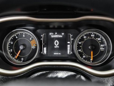 Used 2018 Jeep Cherokee Latitude image 18