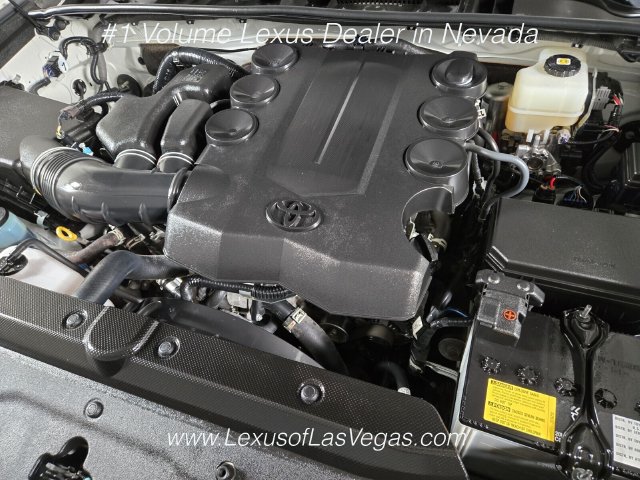 Used 2021 Toyota 4Runner SR5 Premium w/ Moonroof Package AWD/4WD image 26