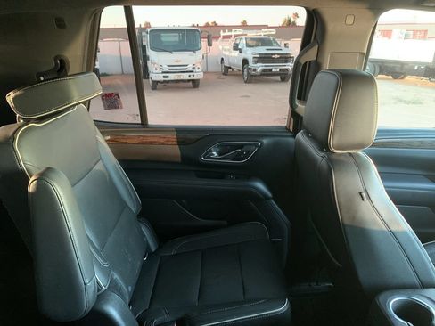 Certified 2021 Chevrolet Tahoe Premier w/ Premium Package RWD image 6