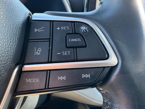 Used 2023 Toyota Highlander XLE image 20