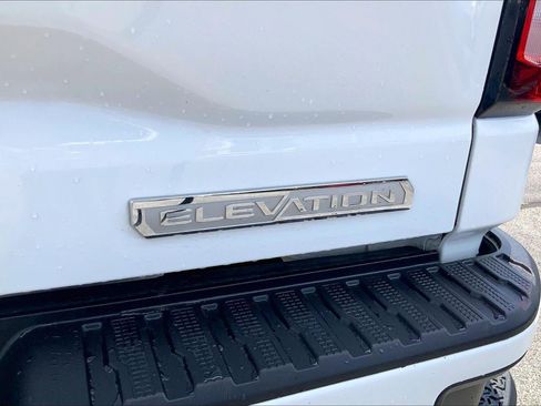 Used 2025 GMC Sierra 1500 Elevation AWD/4WD image 8