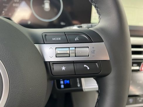 New 2026 Hyundai Tucson Limited image 18