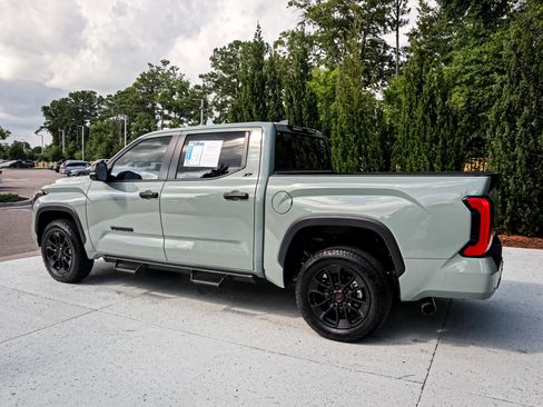 Used 2025 Toyota Tundra SR5 w/ SR5 Convenience Package AWD/4WD image 7