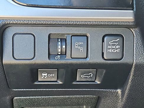 Used 2017 Subaru Forester 2.5i Limited w/ Popular Package #1 AWD/4WD image 20