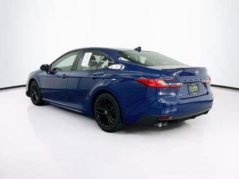 Used 2025 Toyota Camry SE FWD image 5