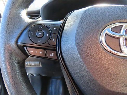 Used 2019 Toyota RAV4 XLE image 31