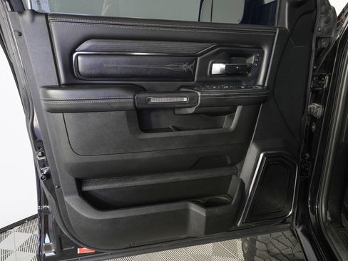 Used 2022 RAM 2500 Limited image 15