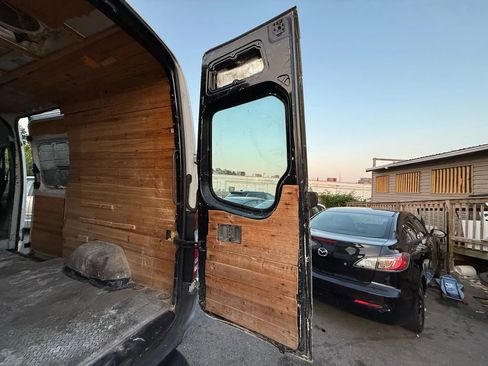 Used 2008 Dodge Sprinter 2500 image 18